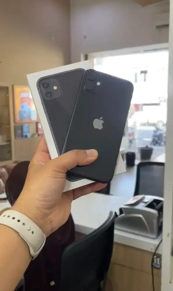 Iphone 11 second ibox 64gb promo bunga ringan