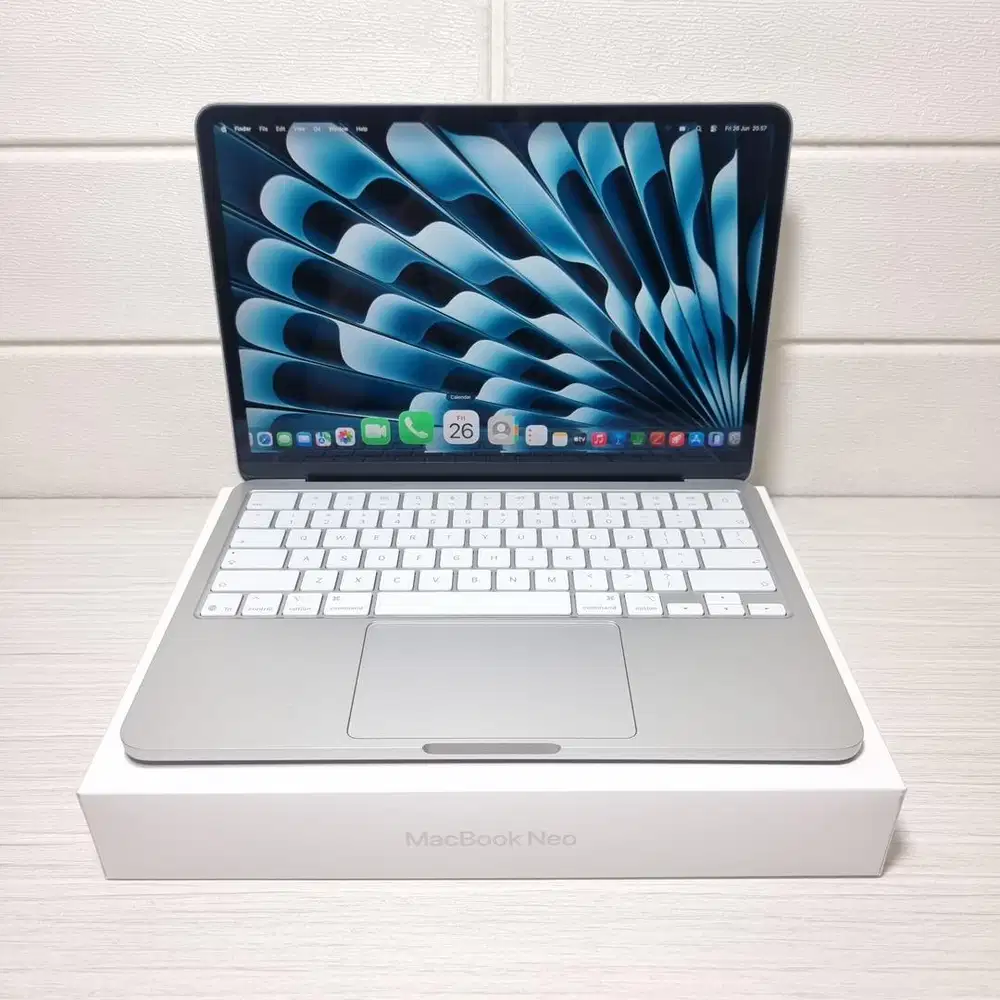 Macbook Neo A18 Pro 13 inch RAM 8GB SSD 256GB SILVER LIKE NEW GARANSI