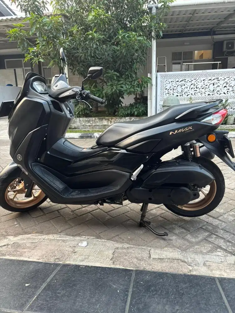 NMAX Connected 2022 Black