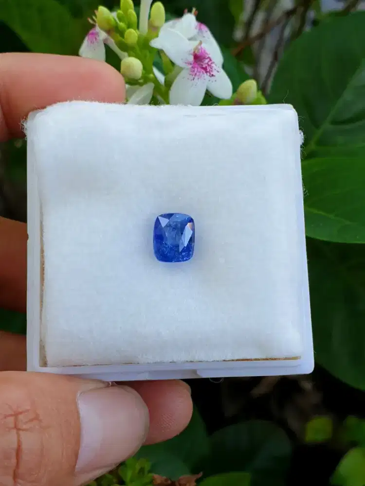 Natural Blue Sapphire Srilanka 3.55 crt