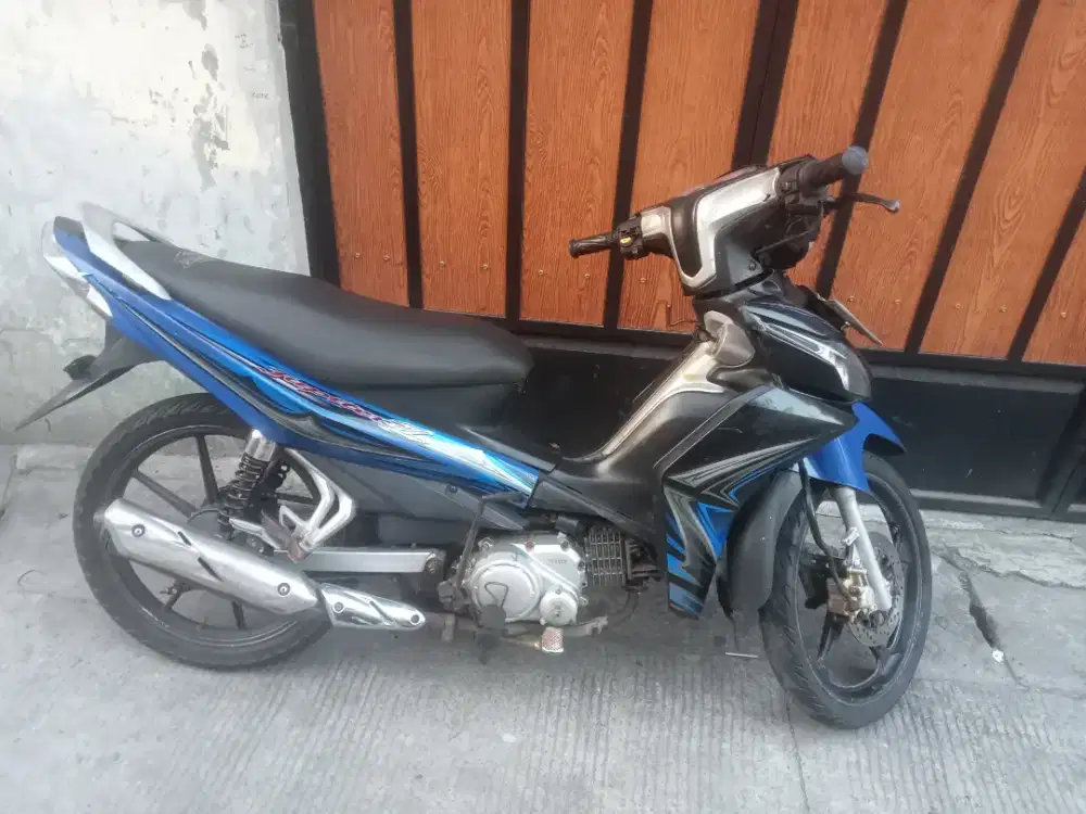 Bismillah dijual Yamaha Jupiter z 2010 cw kumplit mulus gress plat b
