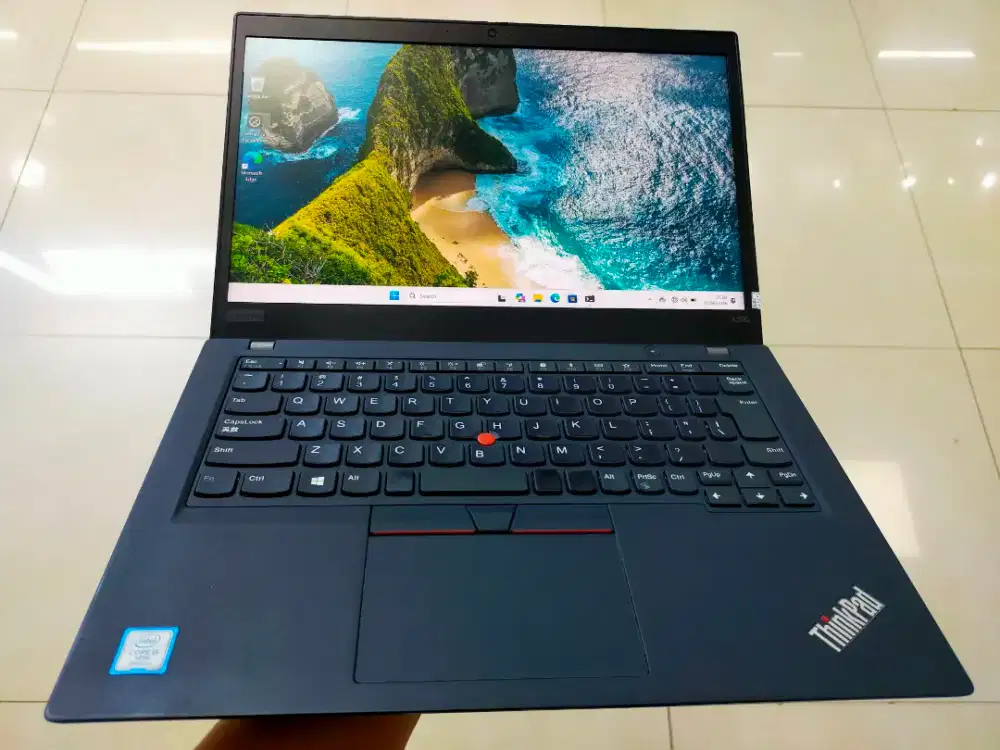 Dijual laptop Lenovo Thinkpad x390 Intel i5 gen 8 ram 8GB SSD 256GB
