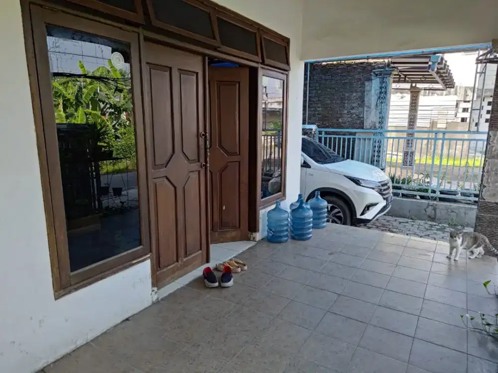 Rumah Nyaman Sejuk Gedangan
