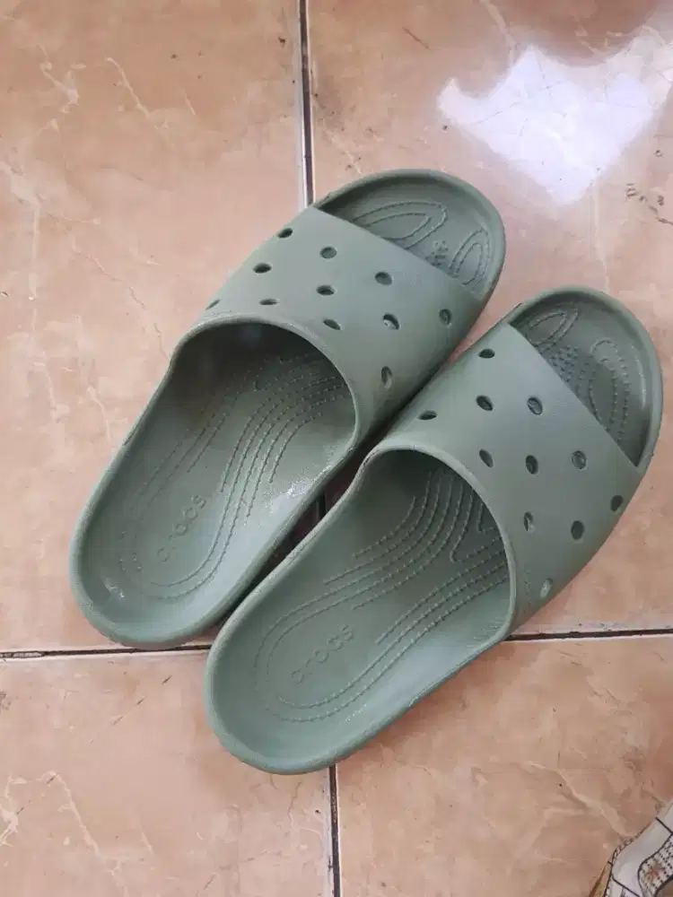 Crocs classic slide V2 original made in Vietnam