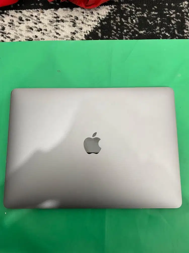 Macbook air m1 2020 8/512gb grey
