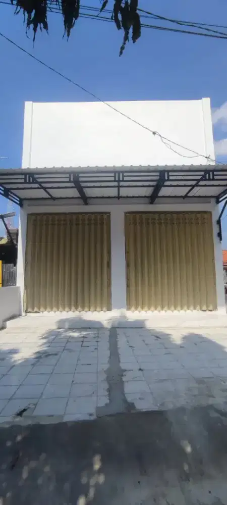 Disewakan toko luas 100m²