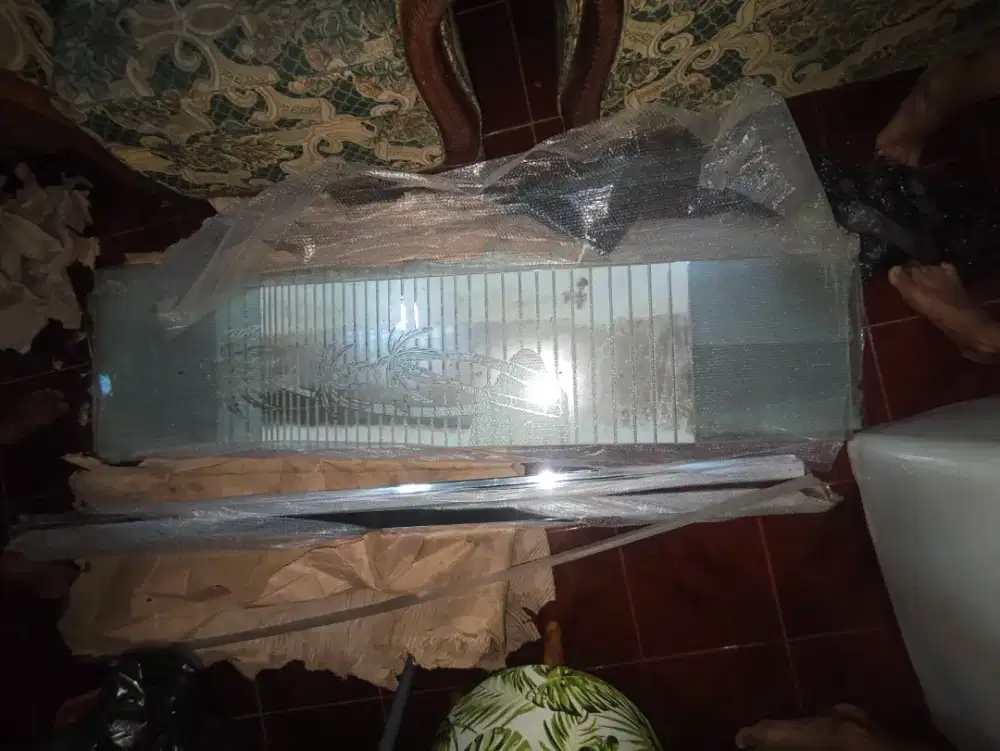 SHOWER BOX baru cuma belum dipakai