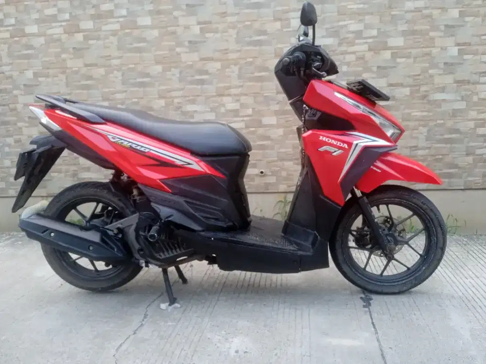 Dijual Honda Vario 125 LED ISS ESP th 2016 mulus komplit PAJAK panjang