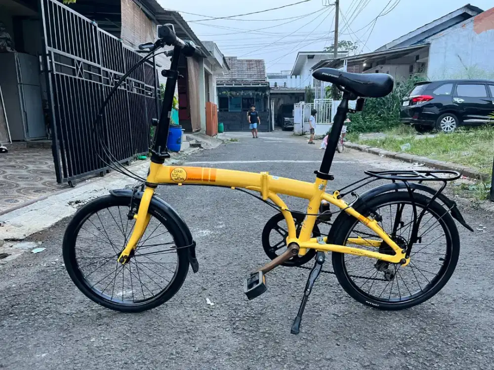 Sepeda lipat polygon bike to work 7 speed. Shifter & hand grip baru