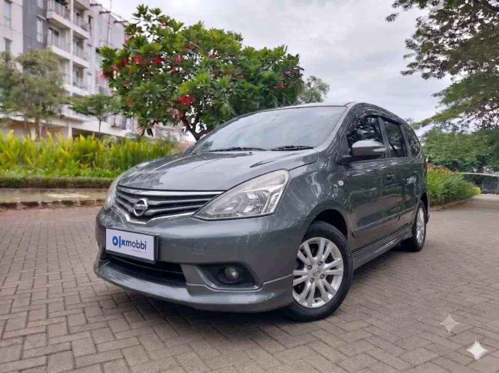 DP Murah Nissan Grand livina 1.5 Highway Star AT CZMHB