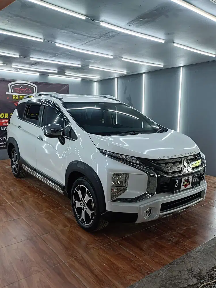 Xpander croos 2021 premium matic dp 25 juta