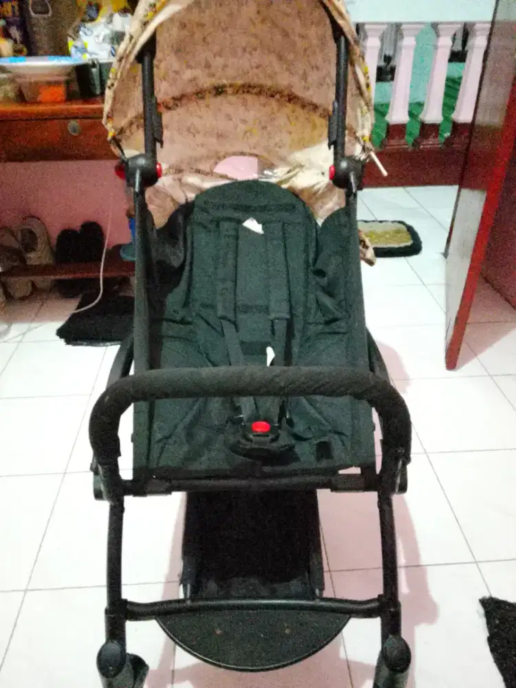 D jual stoller merek yoya ,baru pemakaian dalam 1 bulan