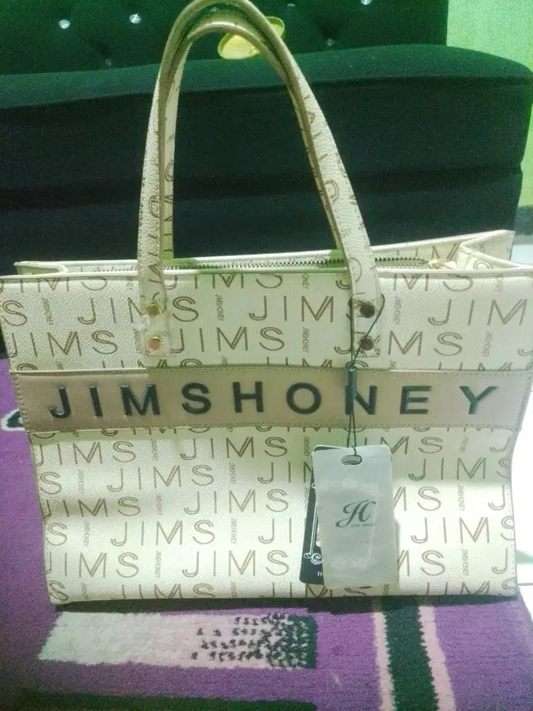 Tas selempang perempuan jimshoney..belum pernah dipake.