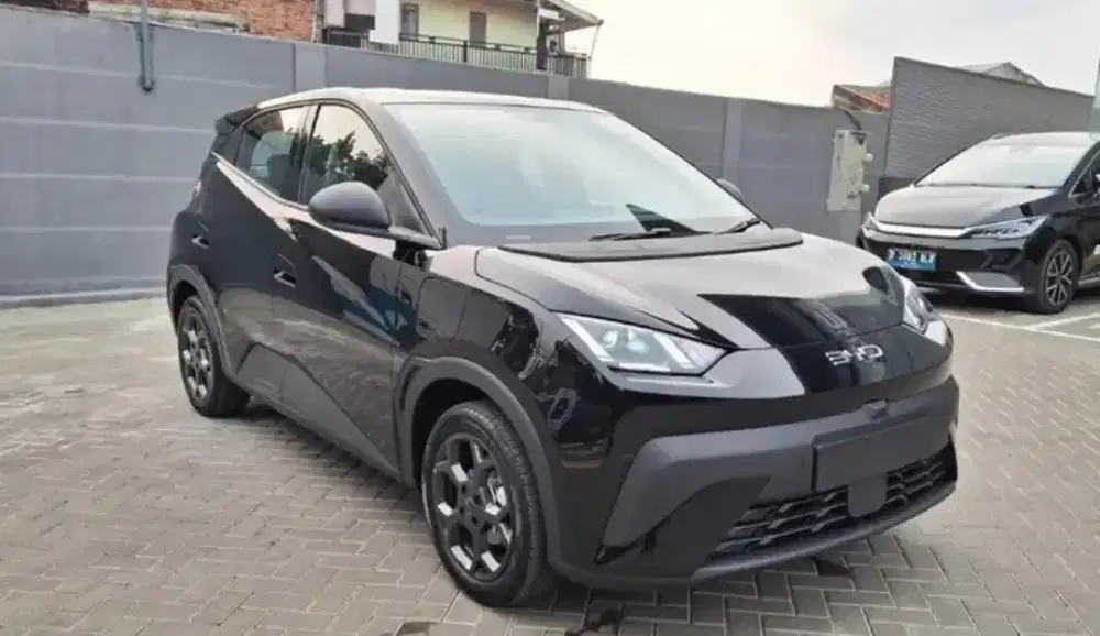 BYD ATTO 1 HITAM NIK 2026