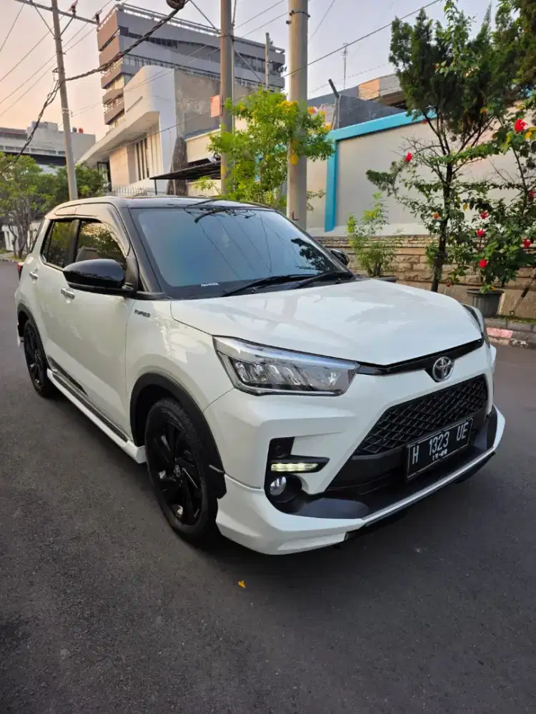 LIKE NEW KM25rb! TERMURAH! Raize 1.0 GR Sport TURBO two tone 2021 AT
