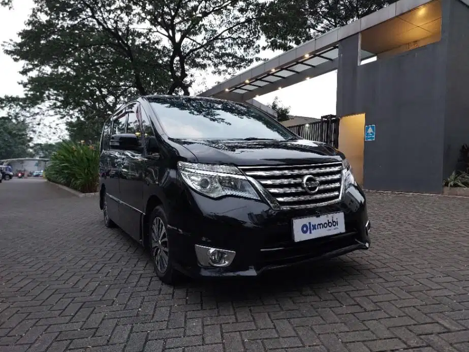DP Murah Nissan Serena 2.0 Highway Star Bensin-AT CJUZB