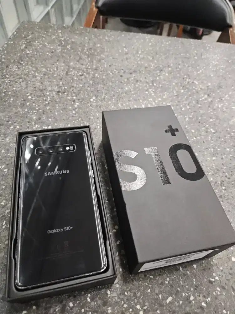 Samsung Galaxy S10+ Fullset 8/128GB - Varian Black (Resmi SEIN)