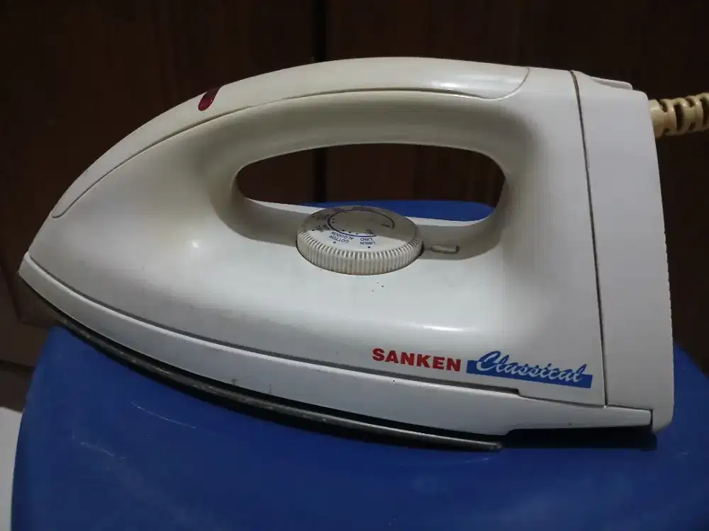 Setrika Sanken (Dry Iron)