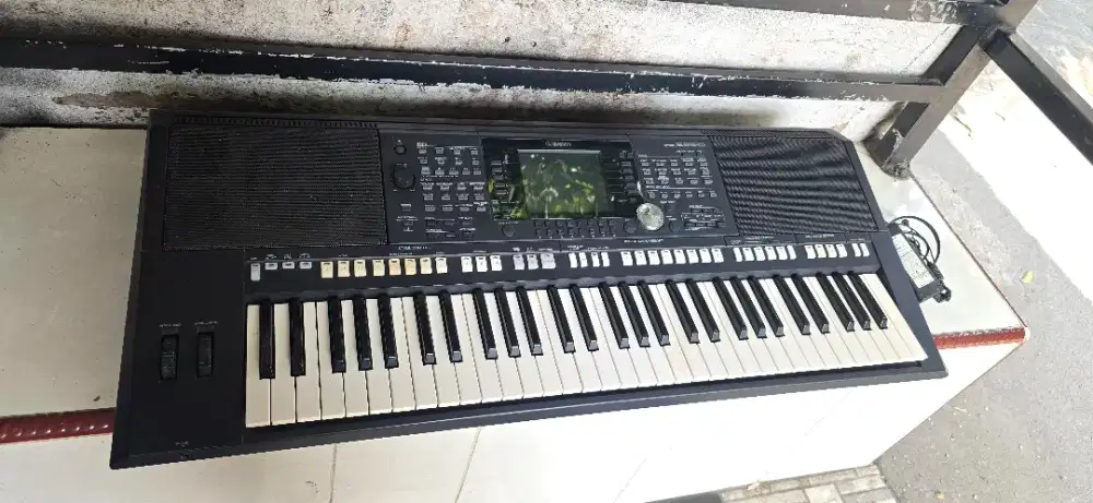 Keyboard yamaha PSR-S950