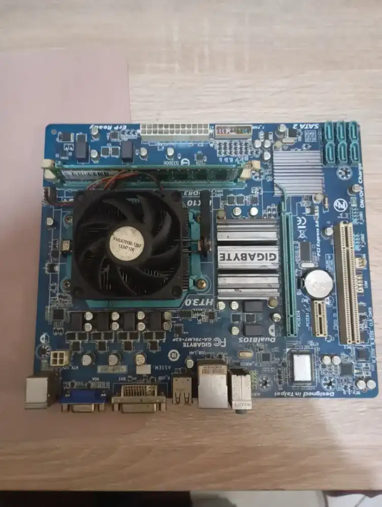 Motherboard mobo gigabyte+prosesor FX