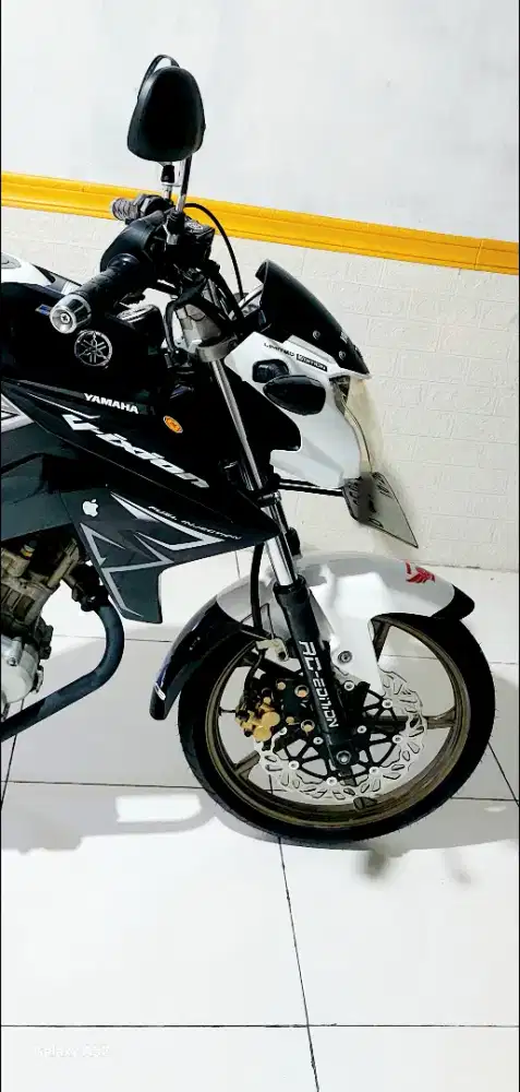 Yamaha VIXON NEW LIGHTING  spesial edition