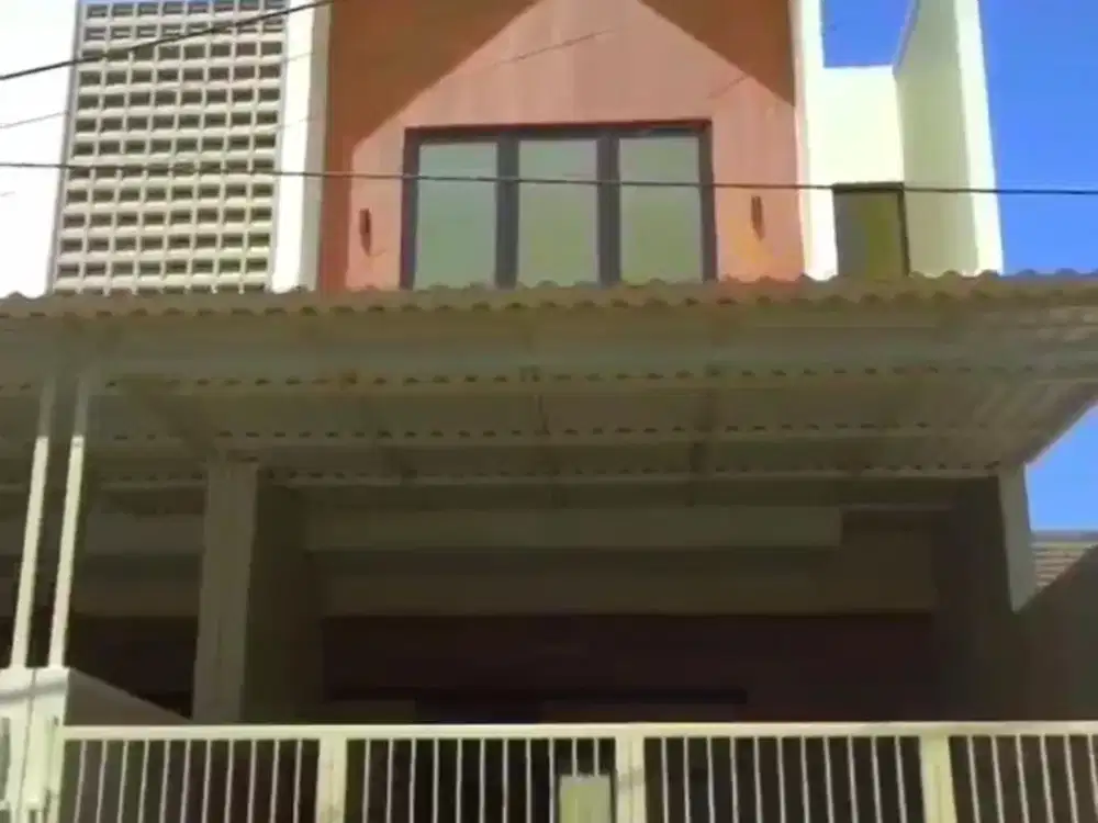Rumah siap huni baru di Rungkut menanggal surabaya