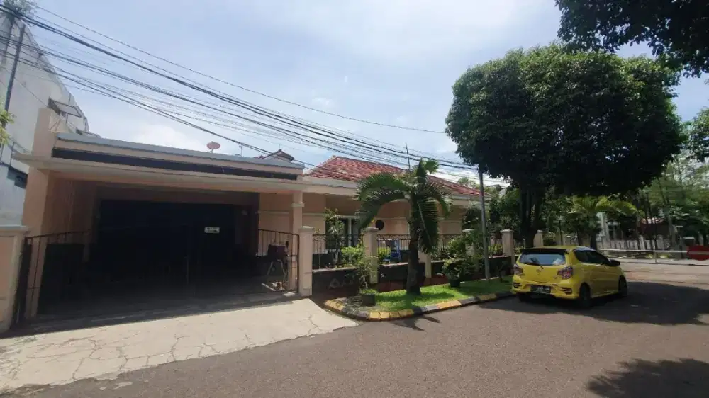Rumah hook hitung tanah di komplek batununggal indah