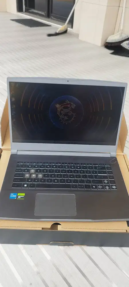 MSI THIN 15 RTX 3050 RAM 16/512