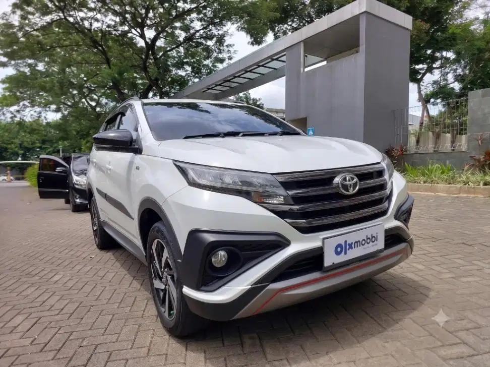 DP Murah Toyota Rush 1.5 TRD Sportivo Bensin-AT 2018 CSZUB