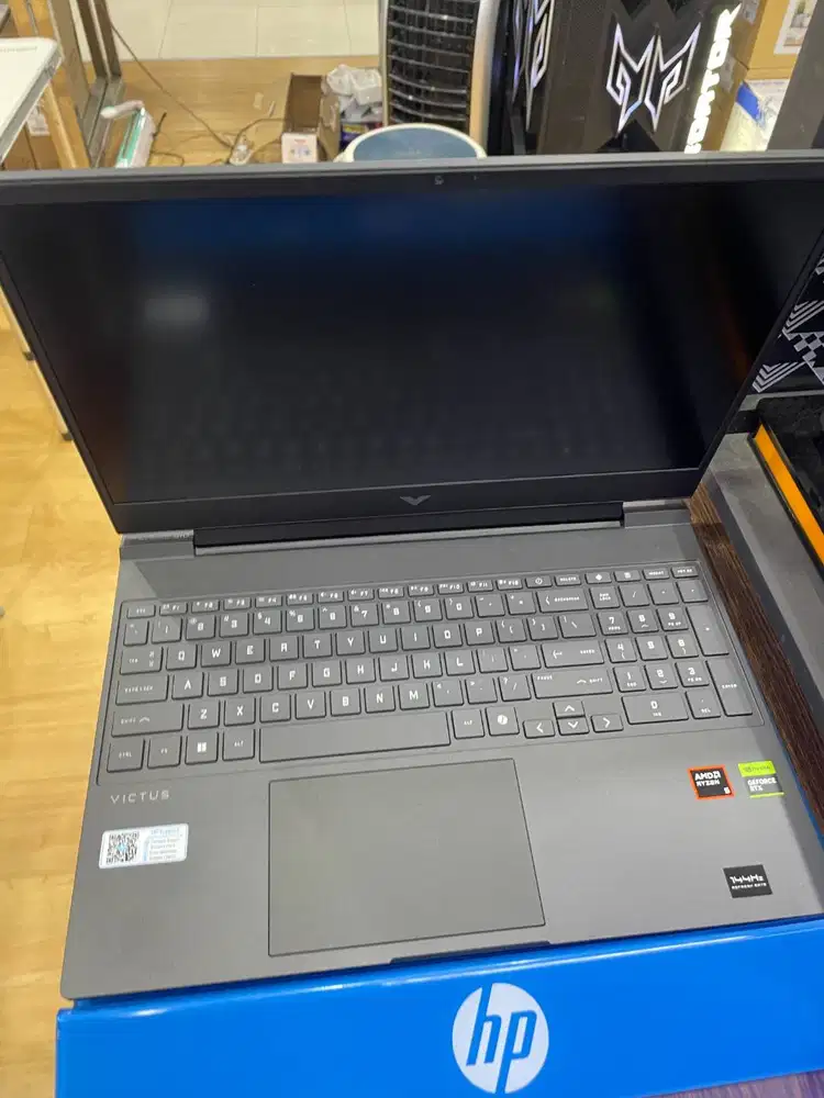 Laptop HP Victus Gaming 15 FB3150AX Ryzen 5 240 16GB SSD 512GB 15.6′′