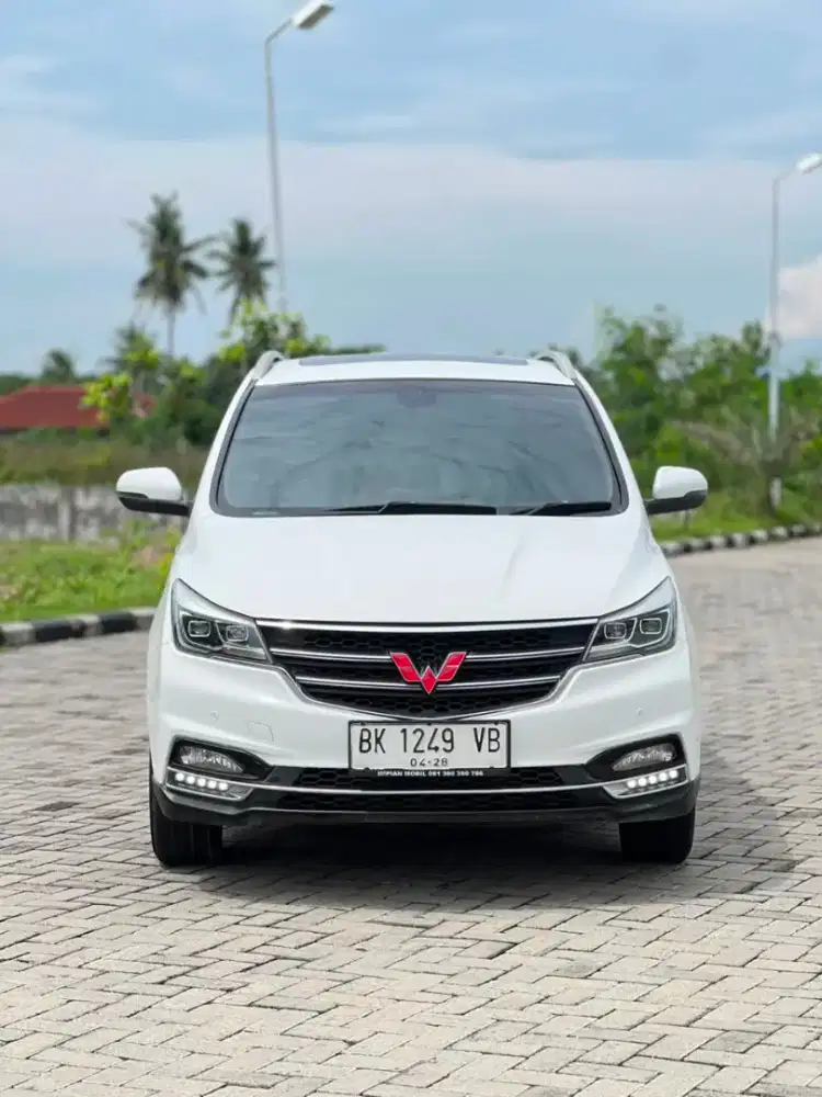 WULING CORTEZ T LUX SUNROOF A/T 2018