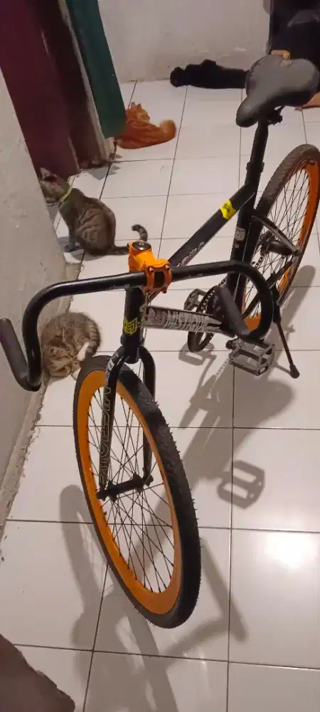 Sepeda fixie merk mistique