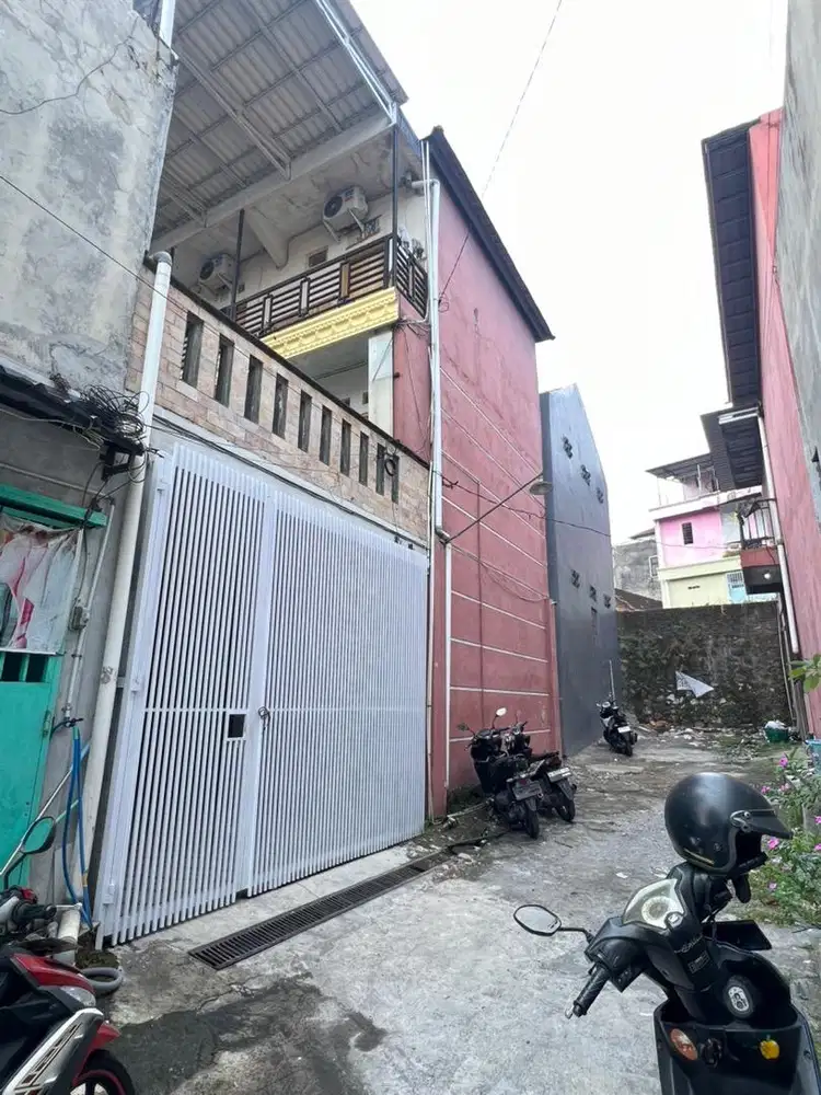 Kost aktif belakang gerbang uns