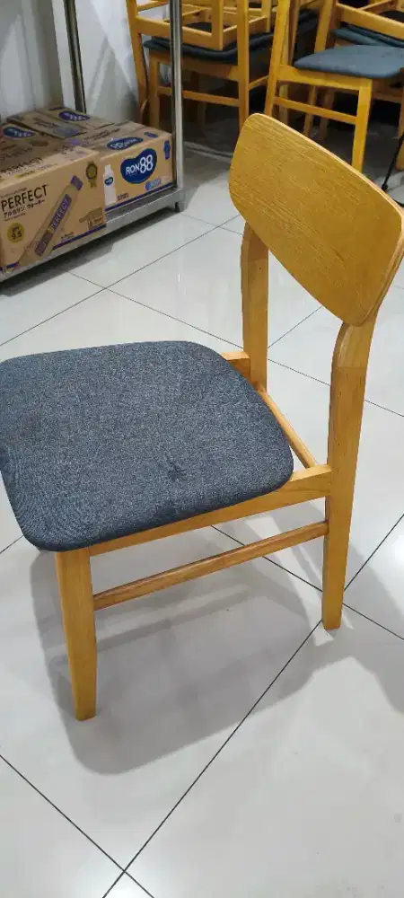 Kursi buat coffee shop