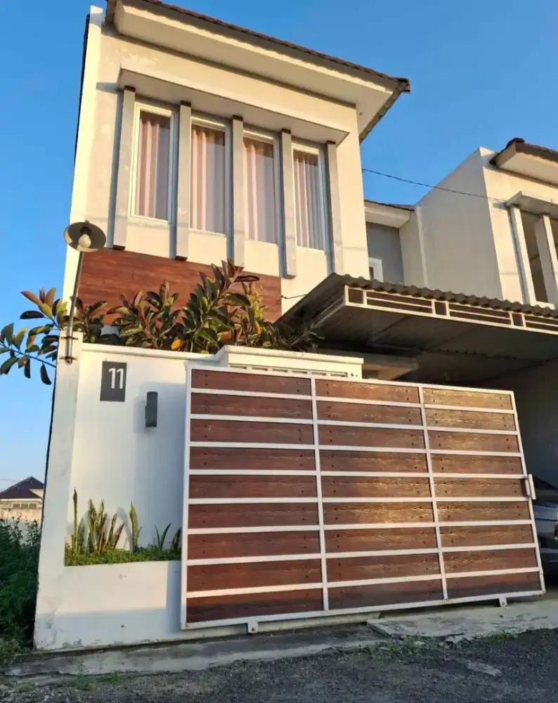Disewakan Rumah Furnished 2 Lantai lokasi Selatan Gentan (Manang).