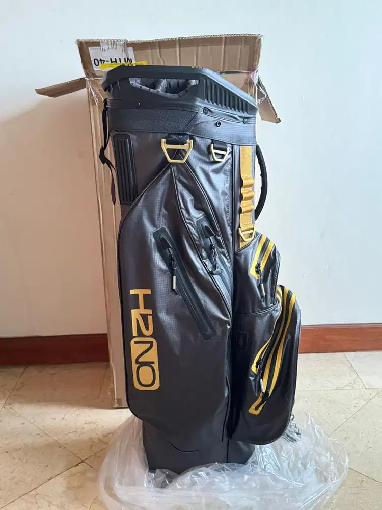 tas golf sun mountain H2NO Lite Cart, steel black and gold
