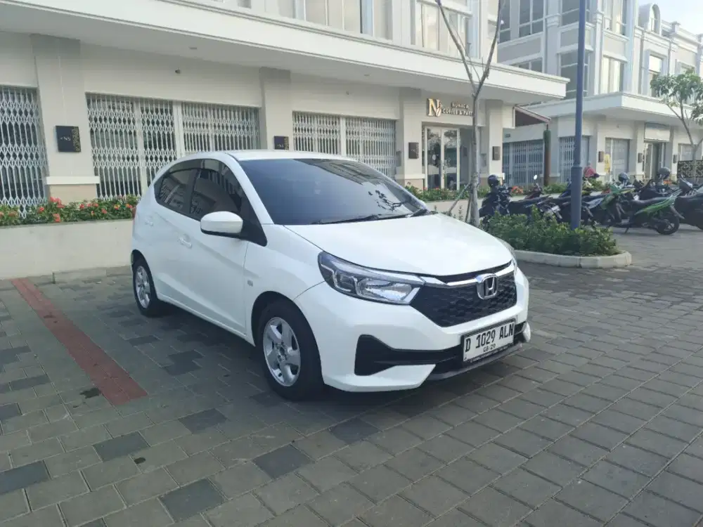 All new Brio S Satya 1.2 manual 2024 white