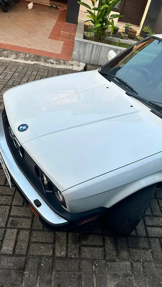 BMW 318i 1988 Bensin