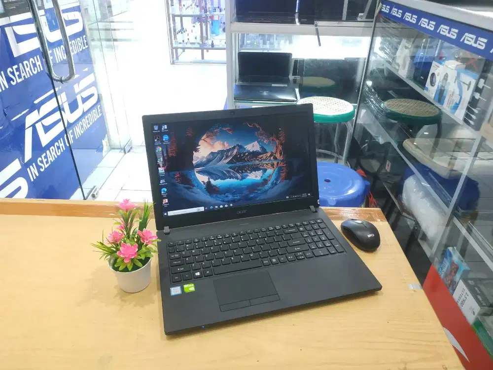LAPTOP ACER TRAVELMATE P2510 CORE i7 GEN 8 NVIDIA