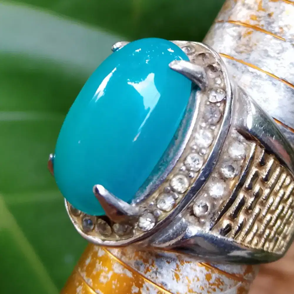 Bacan Doko bluish kristal dim 19*14*7 ring bonus Net Harga