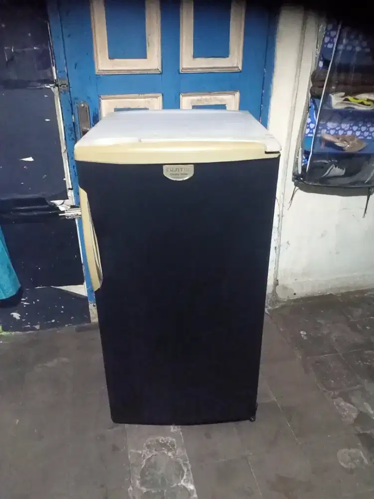 Jual kulkas fujitec 1 pintu mesin ori dingin beku normal bisa diantar