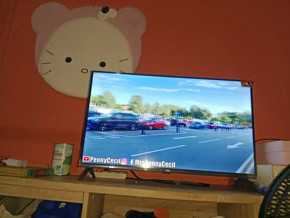 televisi tcl smart Android LED 32 inci
