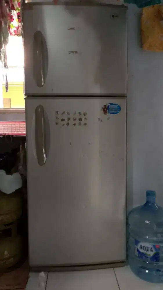 Jual kulkas LG 2 pintu no frost tanpa bunga es mesin ori dingin beku