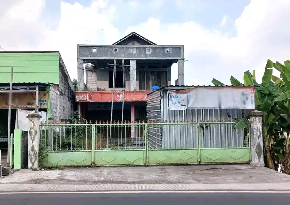 Ruko 2 Lantai di Jalan Kabupaten dekat RSA UGM
