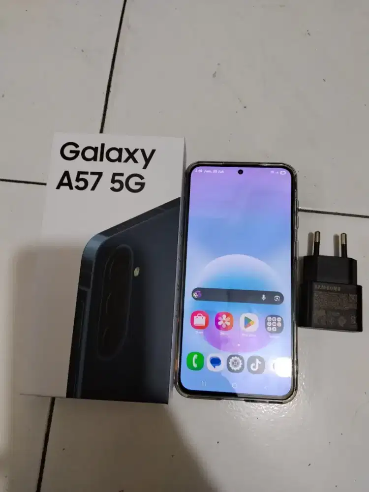 Samsung A57 12/512
