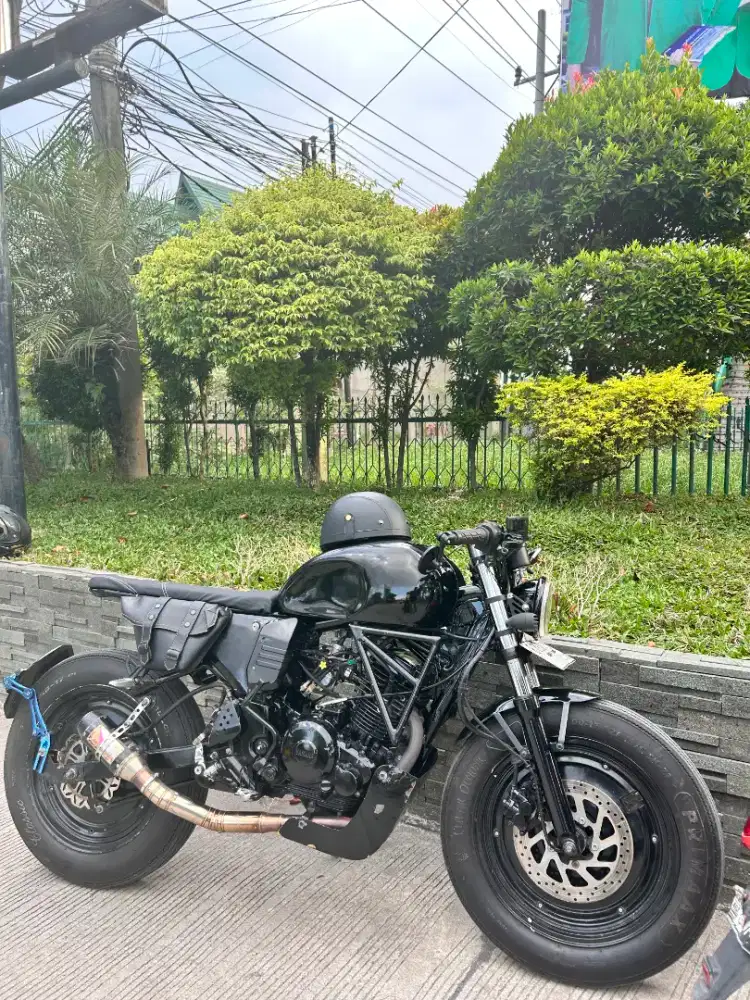 Motor Custom CafeRacer