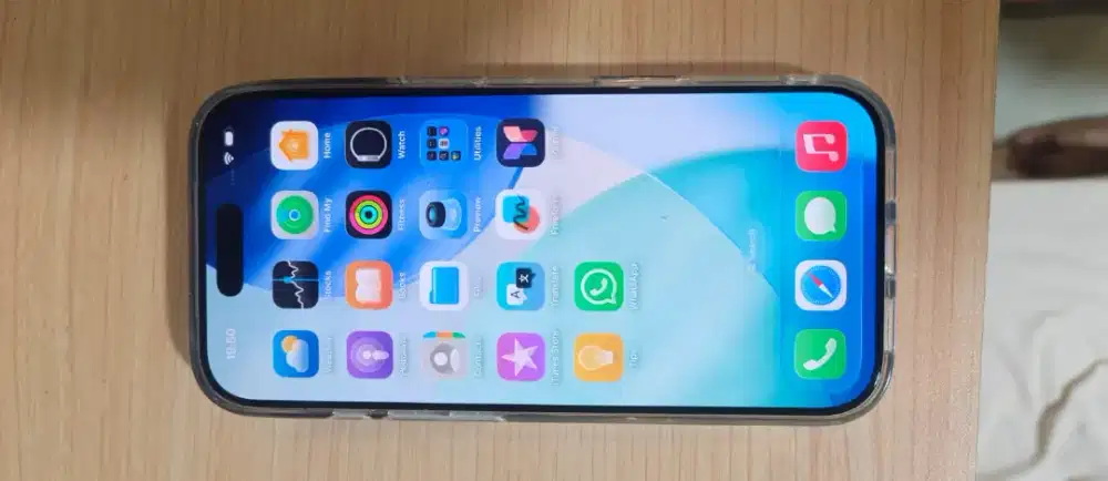 IPHONE 17 PRO - BIRU