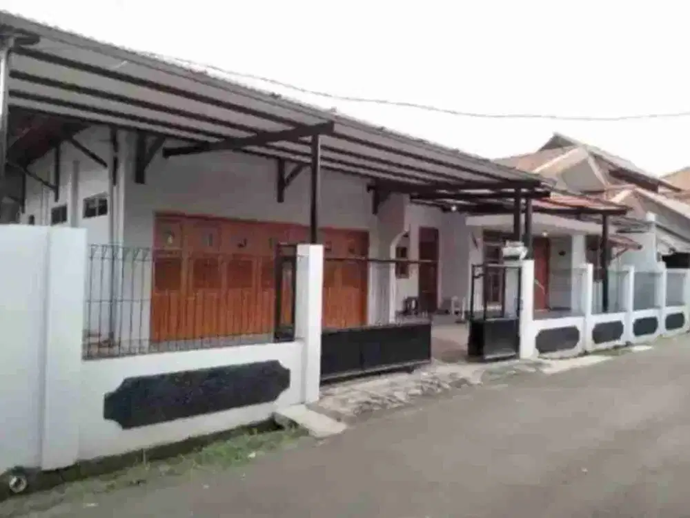 RUMAH BESAR 240M2 di PONDOK BAMBU