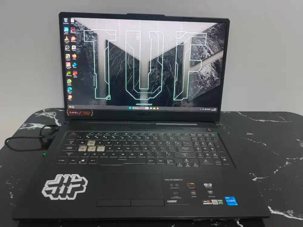ASUS TUF Gaming F17 i5 Gen 11 / RTX 3050 4GB / RAM 16GB