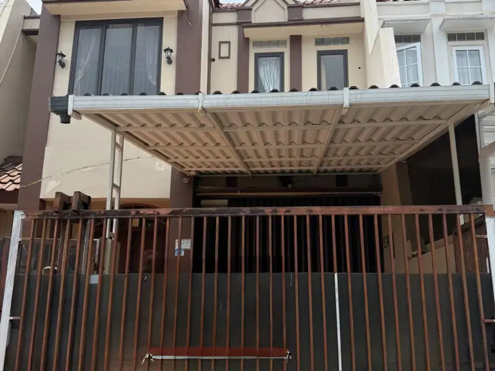 Rumah Disewa di Permata Buana,Uk 8X20m,Tidak Banjir,Harga:120 Jt/Thn